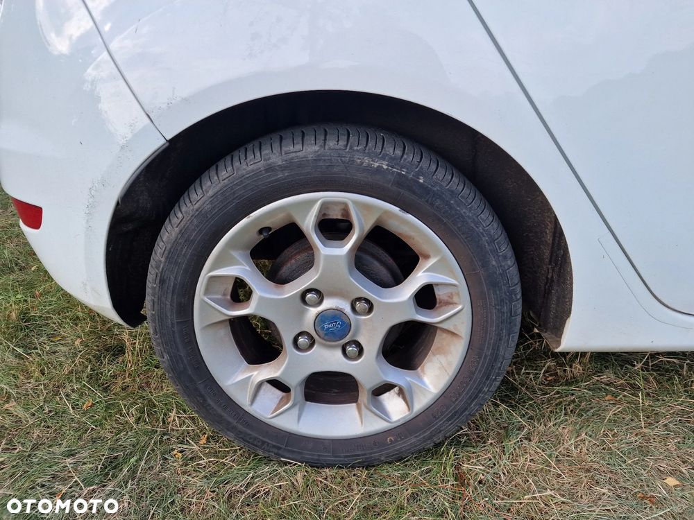 Ford Fiesta - 17