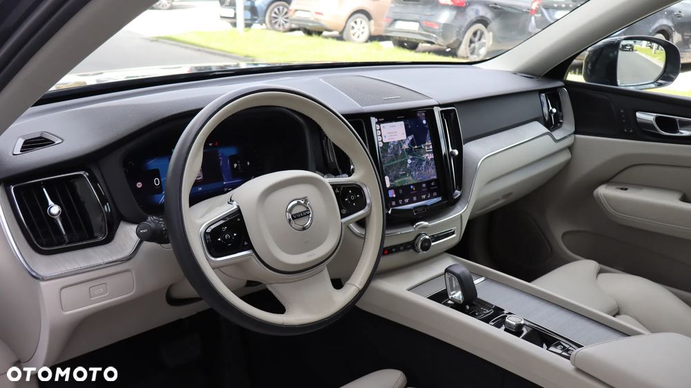 Volvo XC 60 B5 B AWD Plus Dark - 14