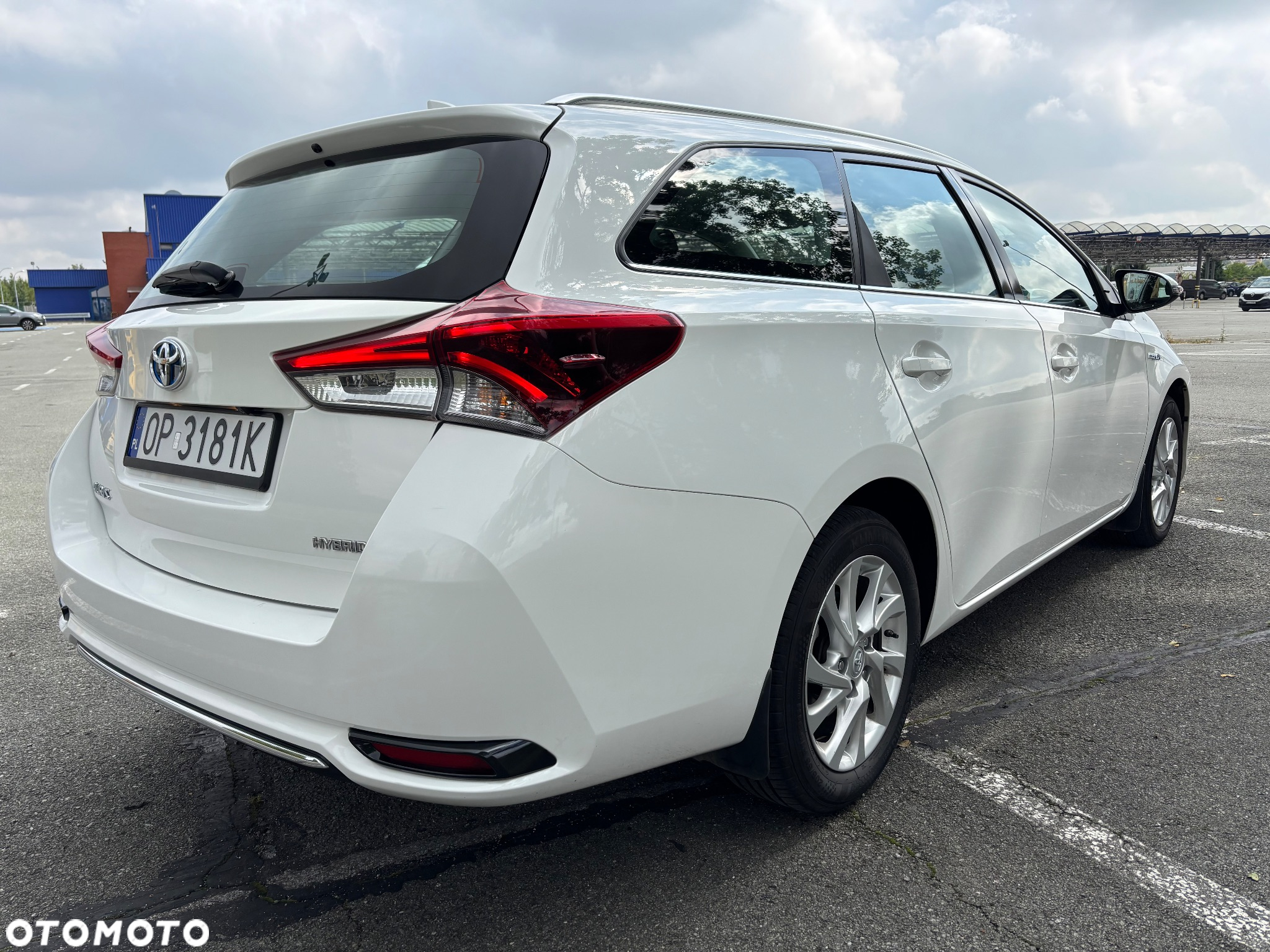 Toyota Auris Hybrid 135 Premium - 11