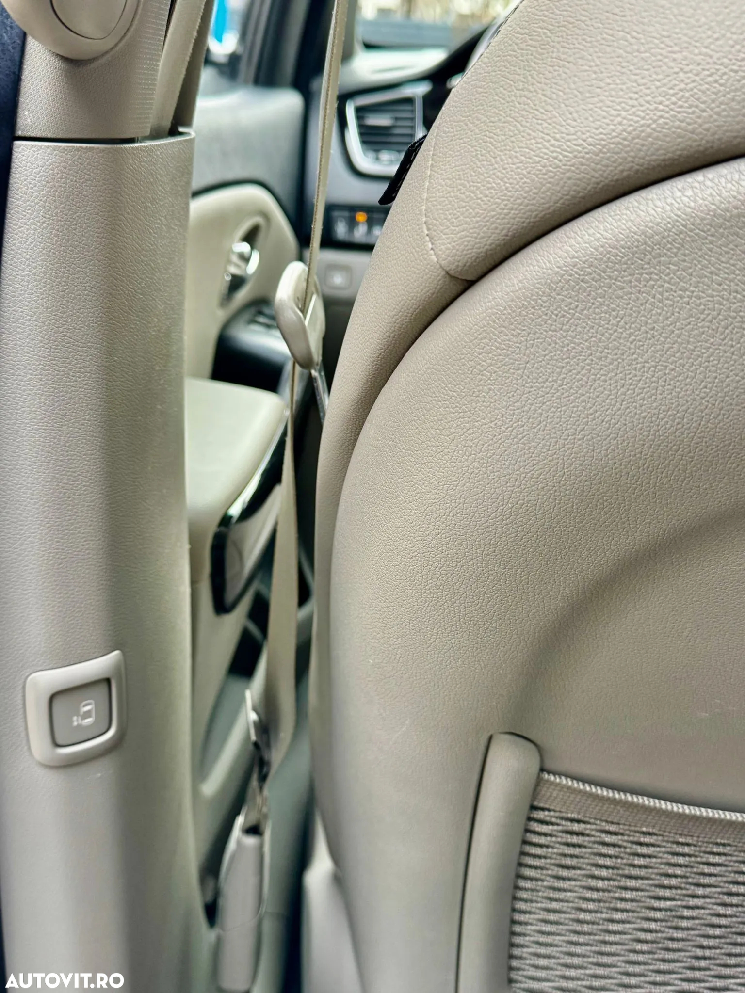Kia Carnival - 19