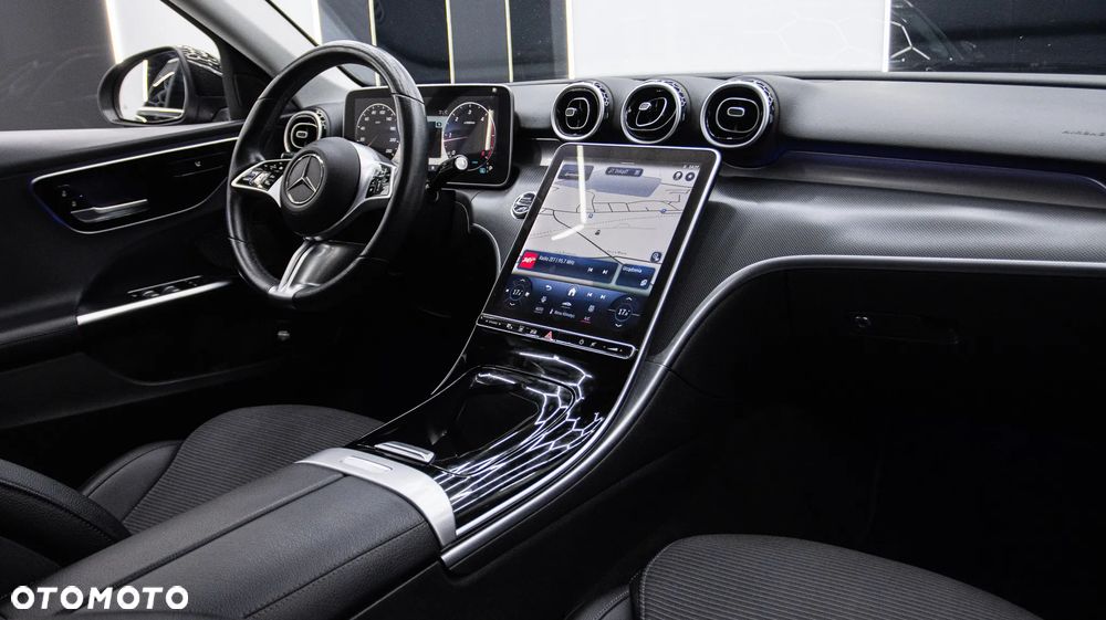 Mercedes-Benz Klasa C 220 d mHEV - 17