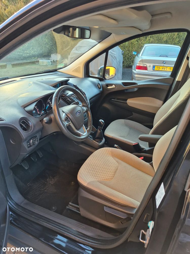 Ford Tourneo Courier 1.0 EcoBoost Ambiente - 12