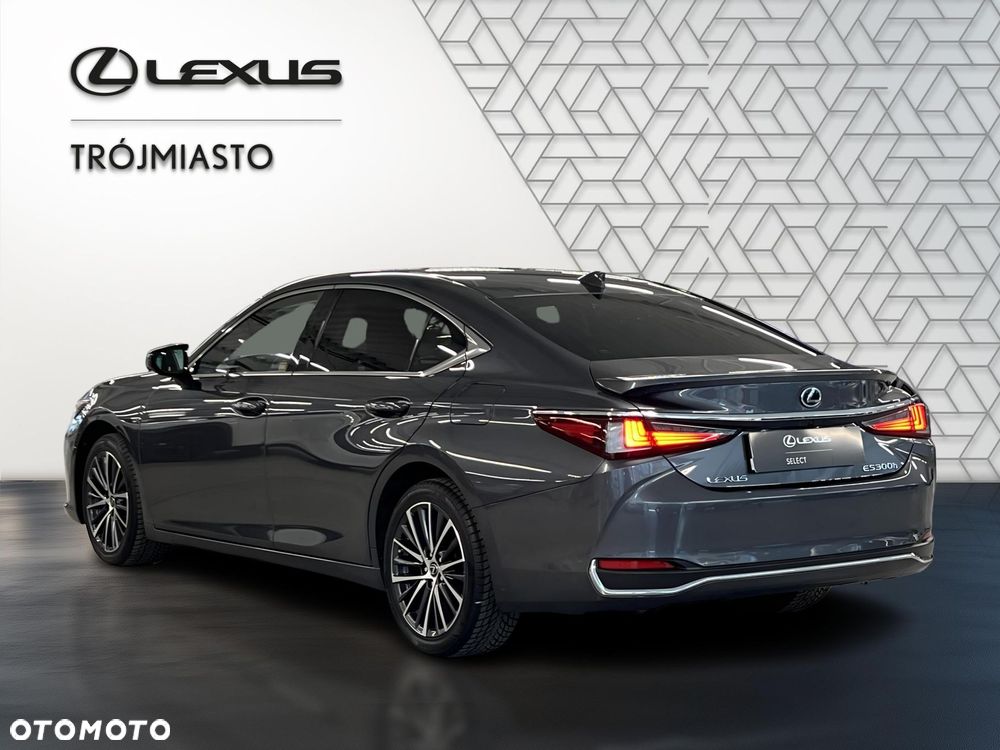 Lexus ES 300h Business Edition - 4