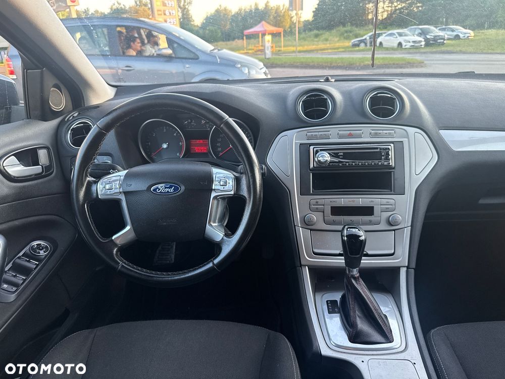 Ford Mondeo 2.0 TDCi Ghia - 26