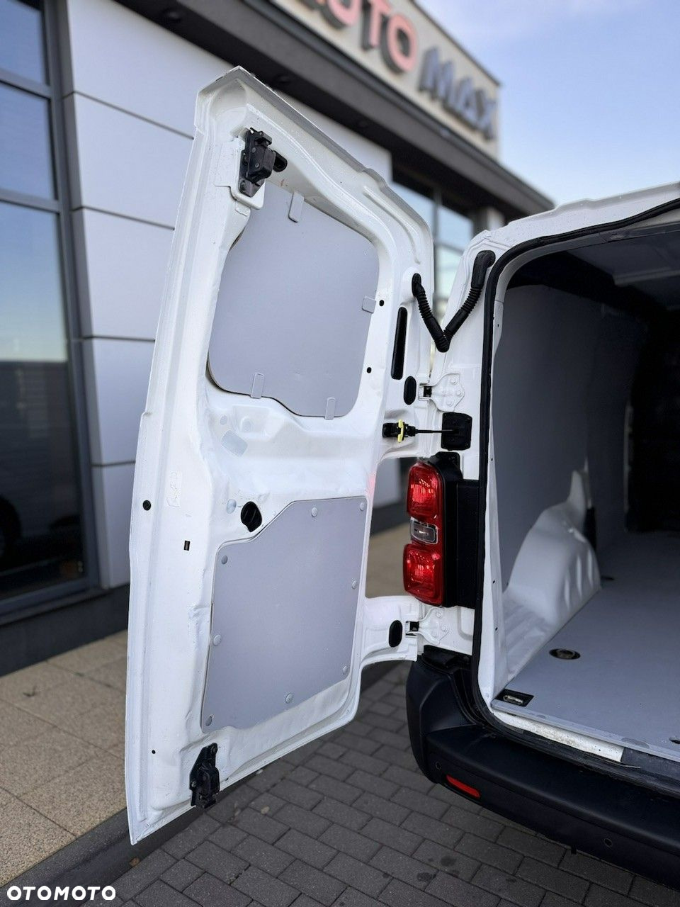 Opel Vivaro - 9