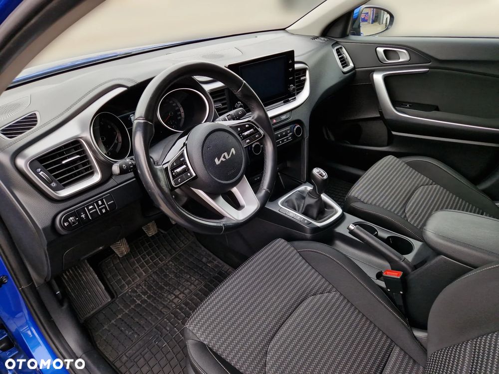 Kia Ceed 1.5 T-GDI M - 9