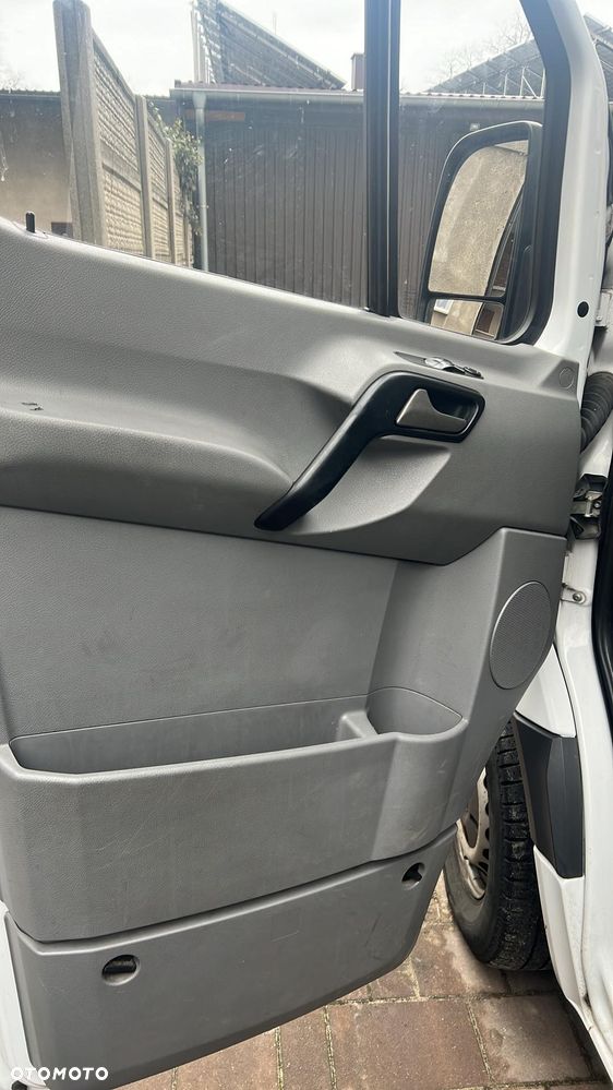 Mercedes-Benz Sprinter - 13