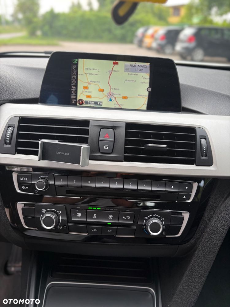 BMW Seria 3 316d - 29