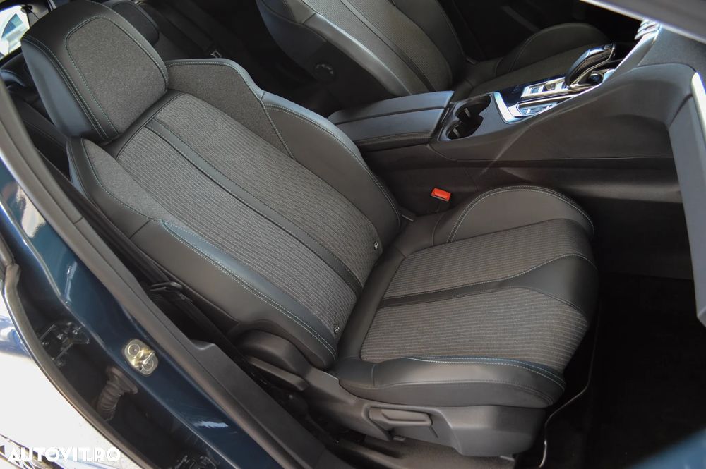 Peugeot 3008 225 e-EAT8 Allure Pack - 34