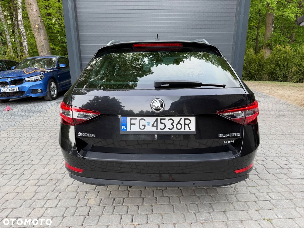 Skoda Superb 2.0 TDI 4x4 DSG Premium Edition - 14