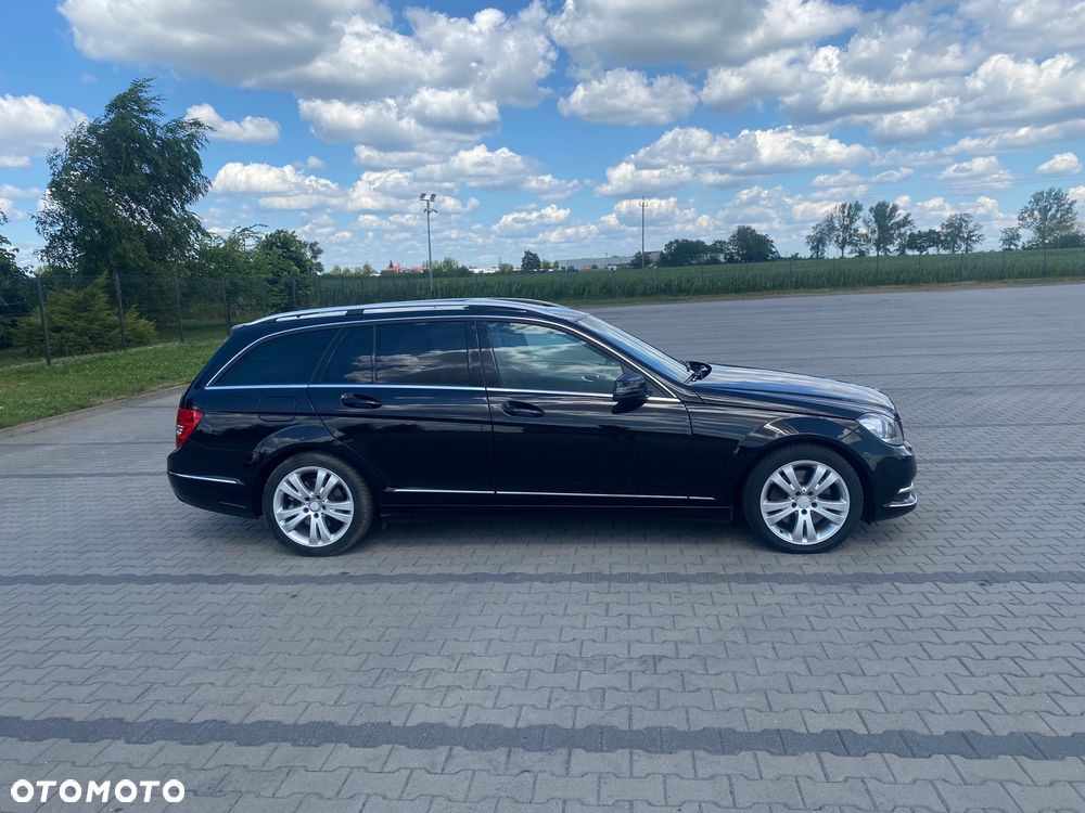 Mercedes-Benz Klasa C 300 CDI DPF 4Matic (BlueEFFICIENCY) 7G-TRONIC Avantgarde - 5