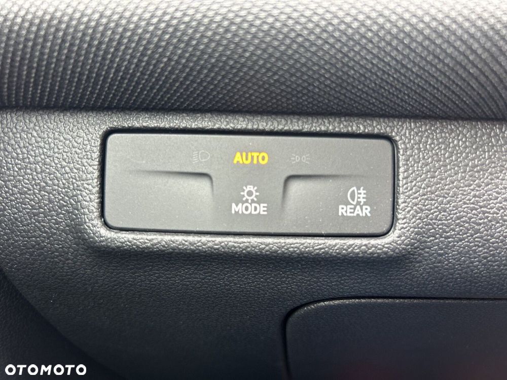 Volkswagen T-Roc 1.5 eTSI Life DSG - 13