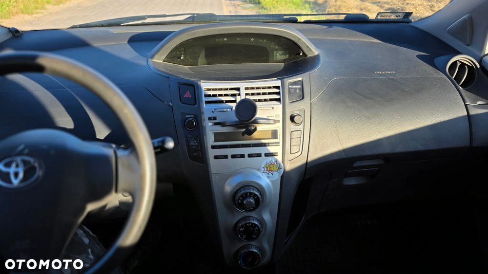 Toyota Yaris 1.0 Luna - 7