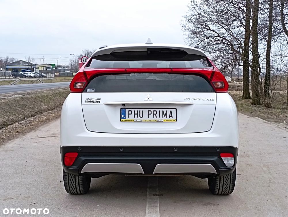 Mitsubishi Eclipse Cross - 16