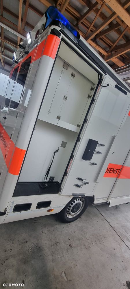 Mercedes-Benz Sprinter - 7