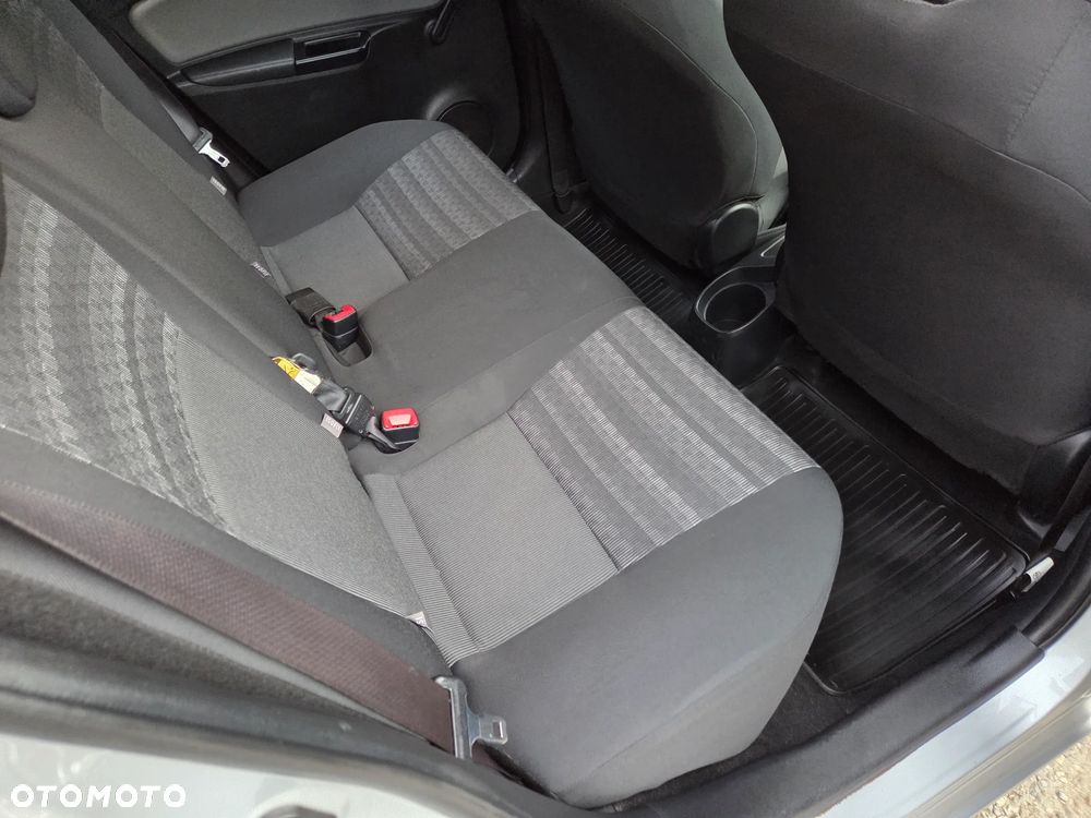 Toyota Yaris 1.33 Premium - 8