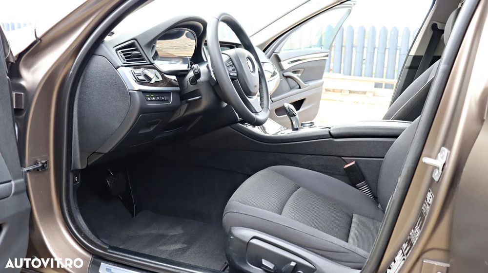BMW Seria 5 520d - 15