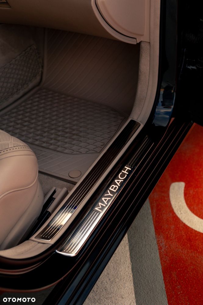 Mercedes-Benz Klasa S 500 4-Matic L 9G-TRONIC - 17