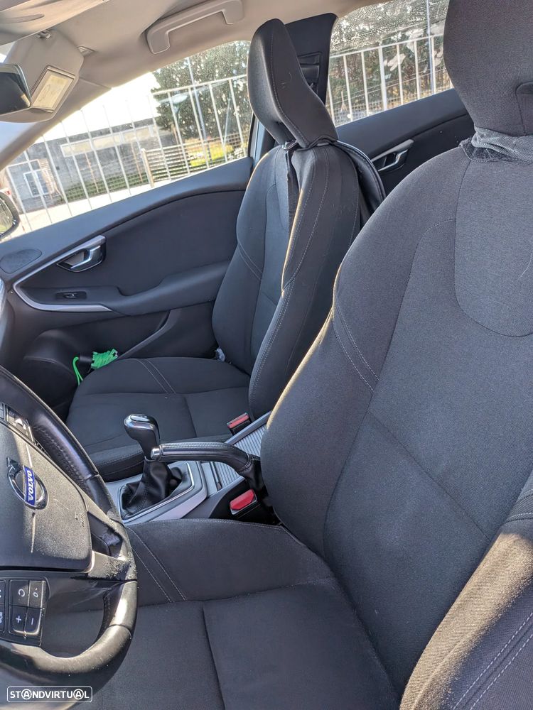 Volvo V40 1.6 D2 Eco Kinetic - 16