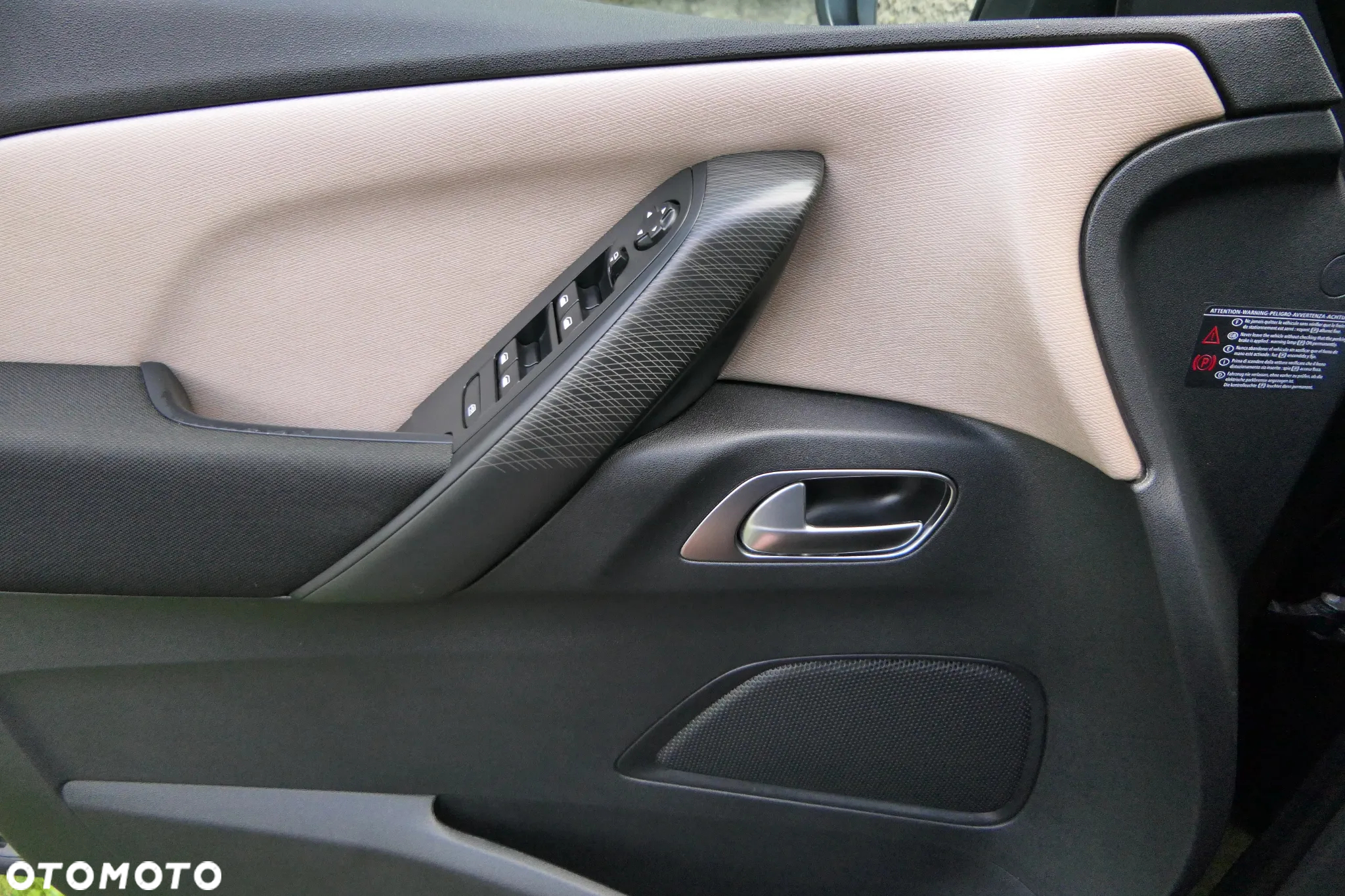 Citroën C4 Picasso 1.6 THP Intensive - 26