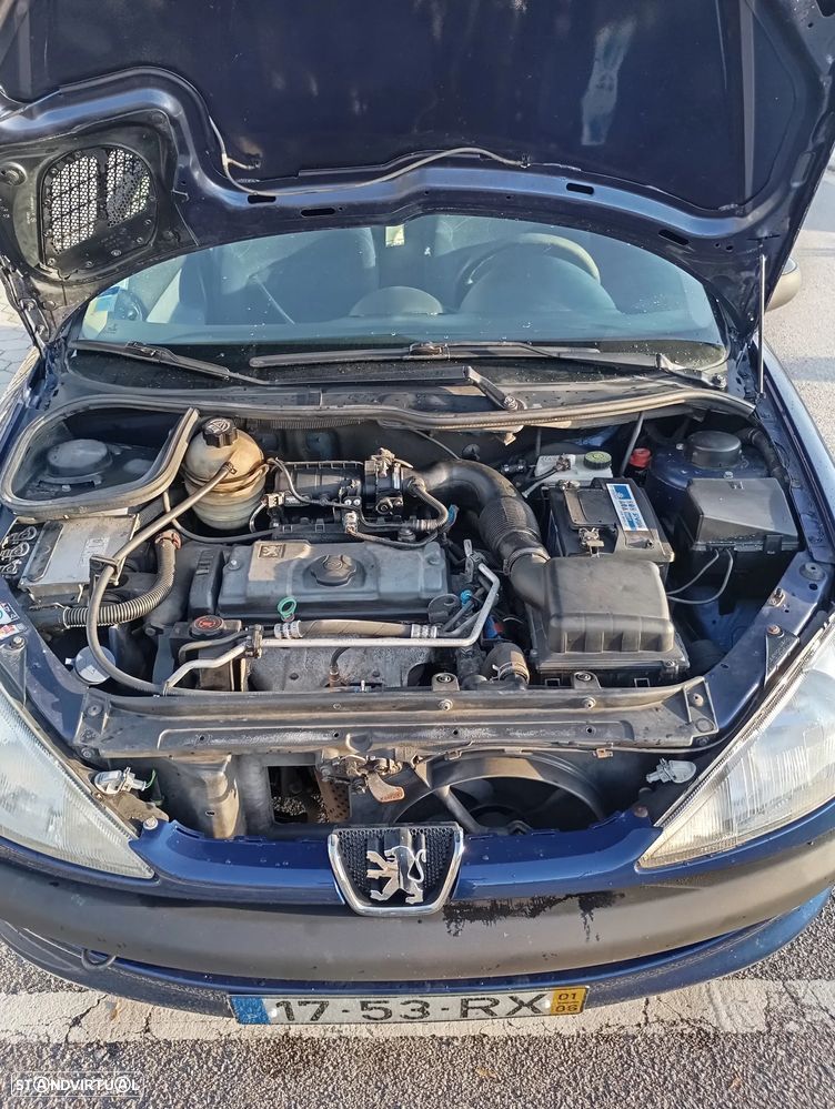 Peugeot 206 1.1 XT - 3