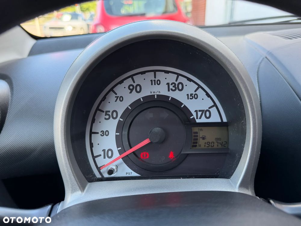 Toyota Aygo 1.0 VVT-i Sol EU5 - 14