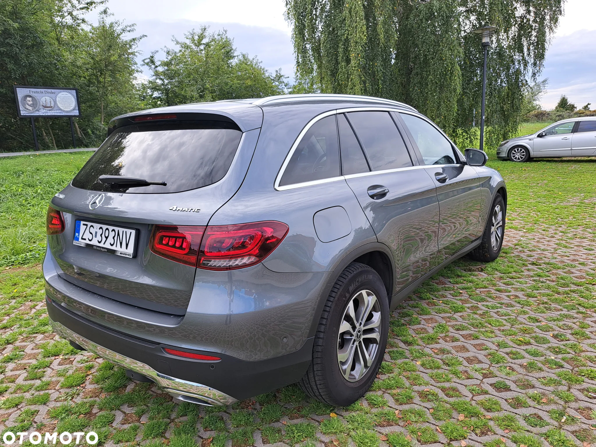 Mercedes-Benz GLC 200 4-Matic - 4