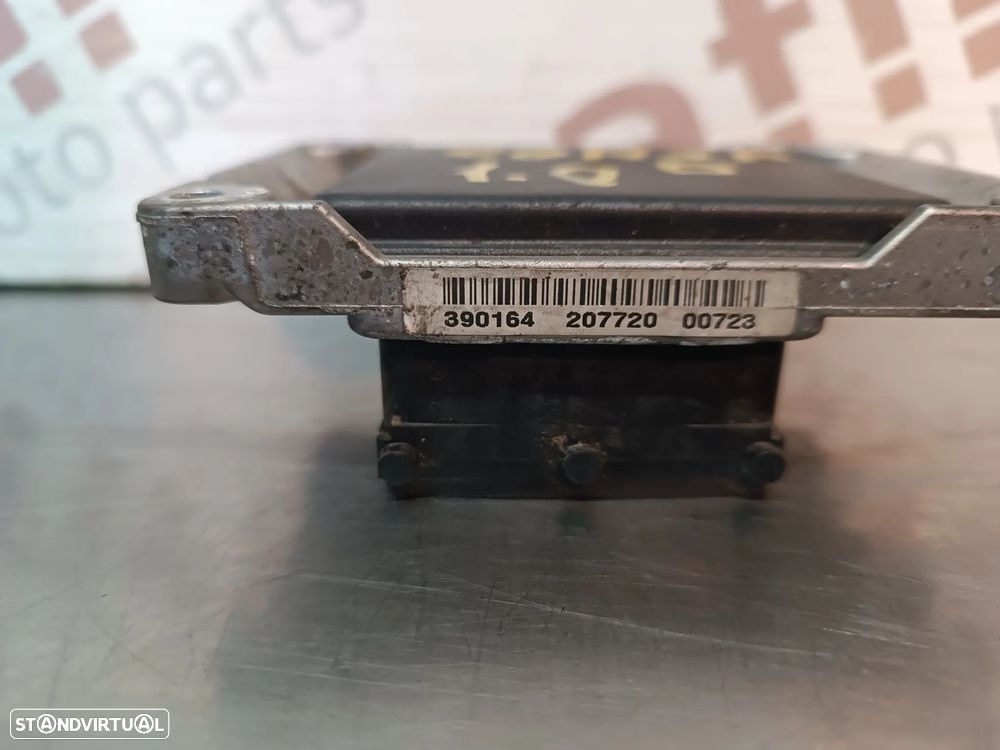 UNIDADE / CENTRALINA DO MOTOR OPEL CORSA C / D 1.0i REF 0261207720 24420558 - 3