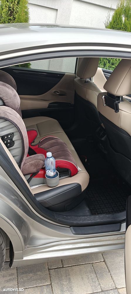 Lexus Seria ES 300h Executive - 26