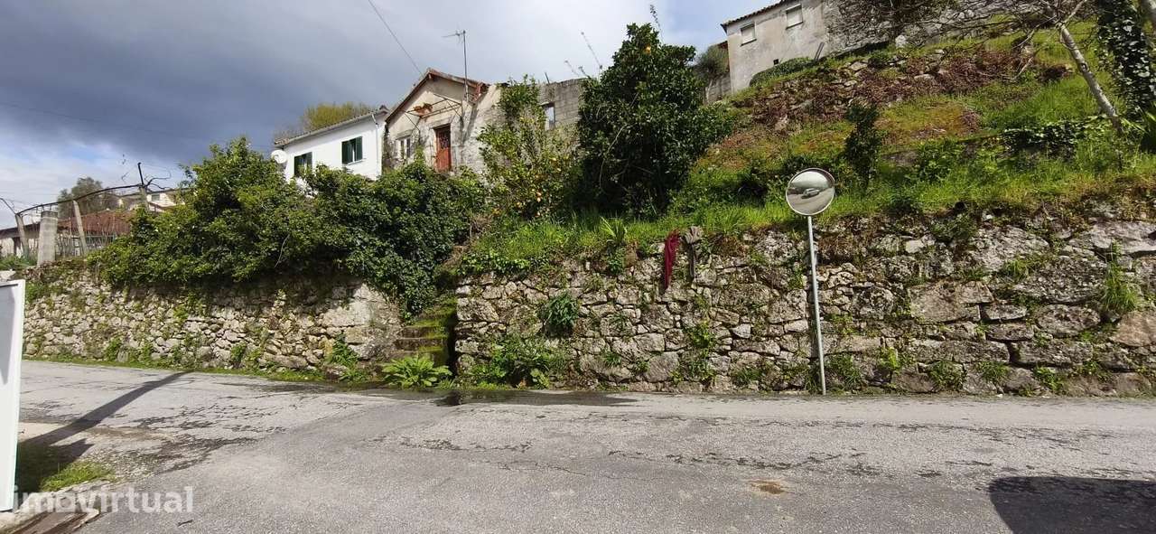 Moradia p/ Restauro em Ponte da Barca - Grande imagem: 2/19