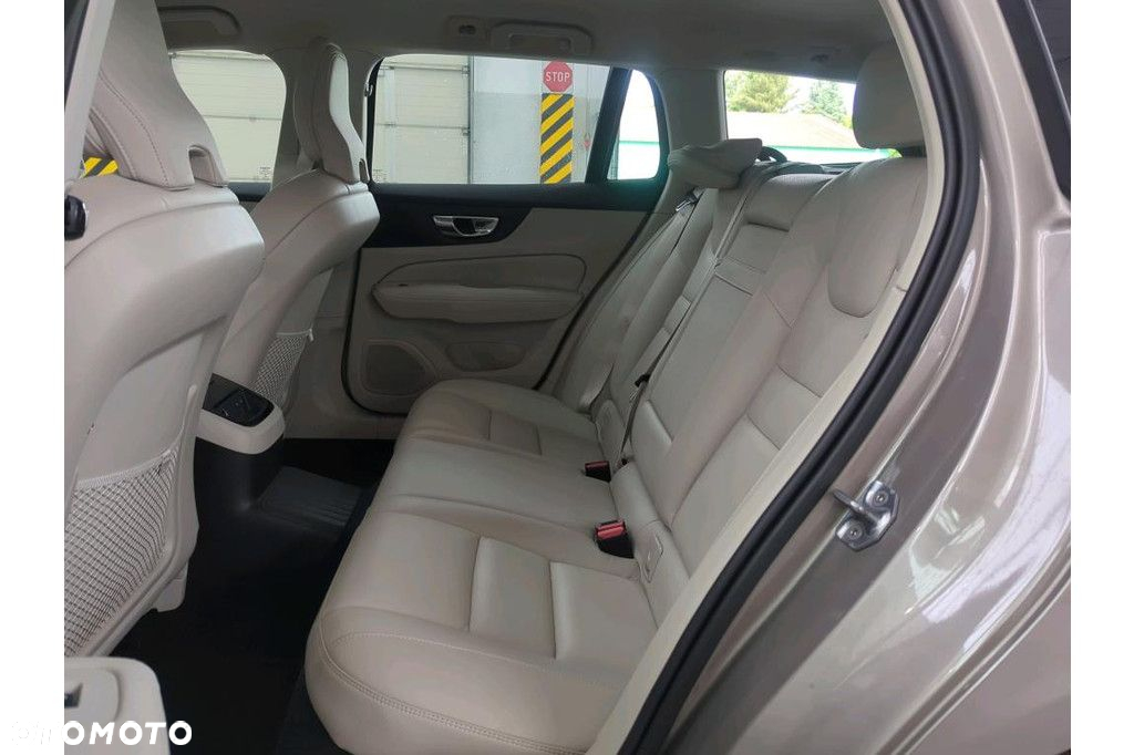 Volvo V60 - 10