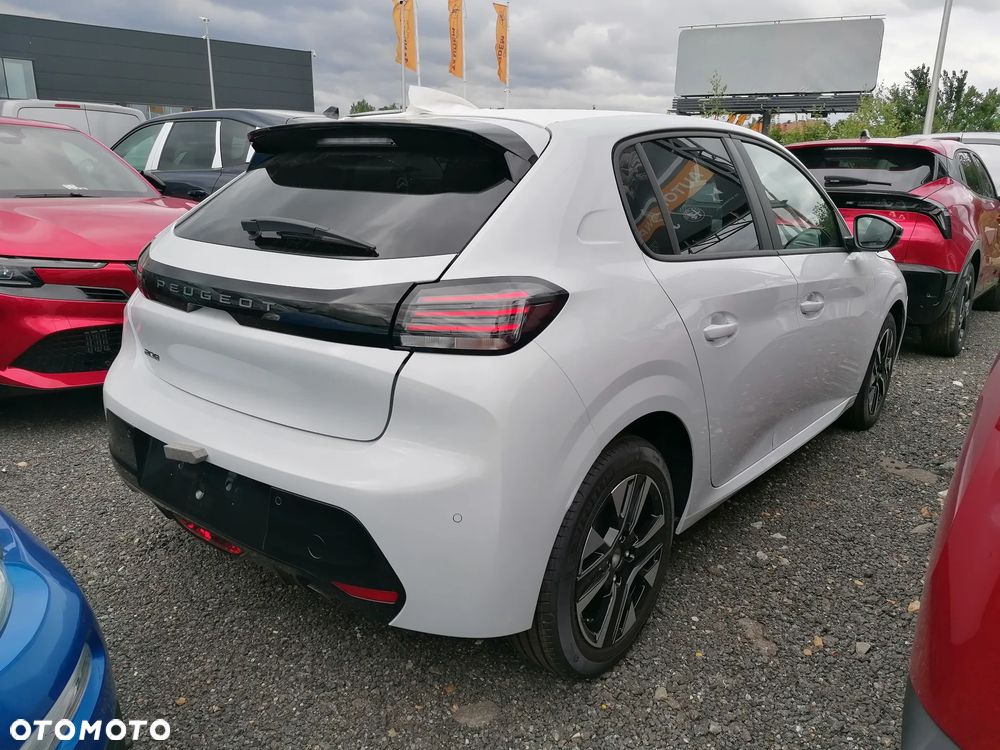Peugeot 208 - 3