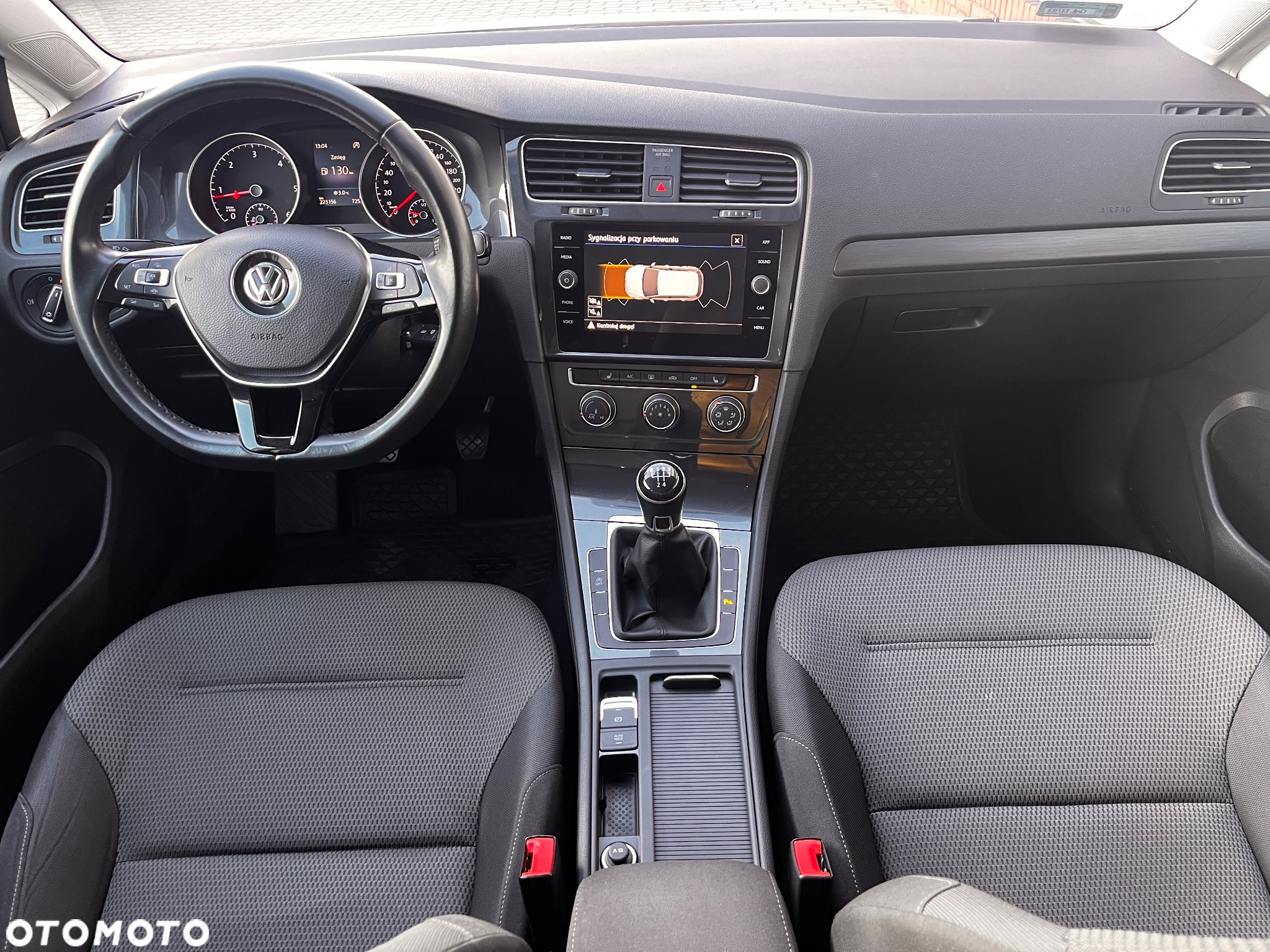 Volkswagen Golf VII 1.6 TDI BMT Comfortline - 26