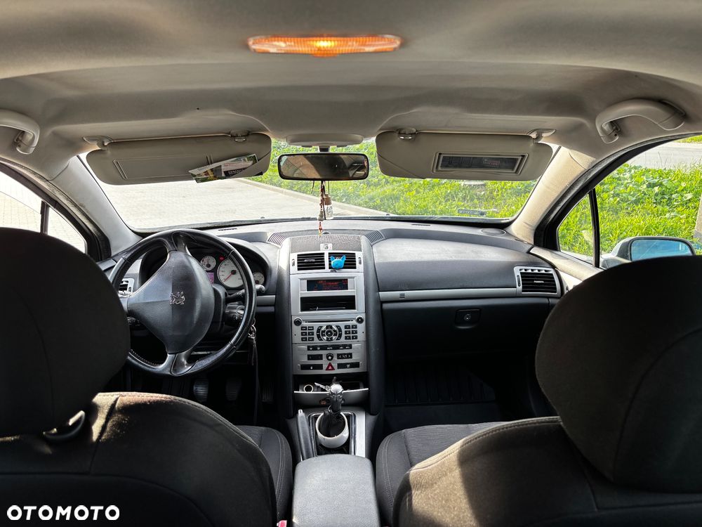 Peugeot 407 - 6