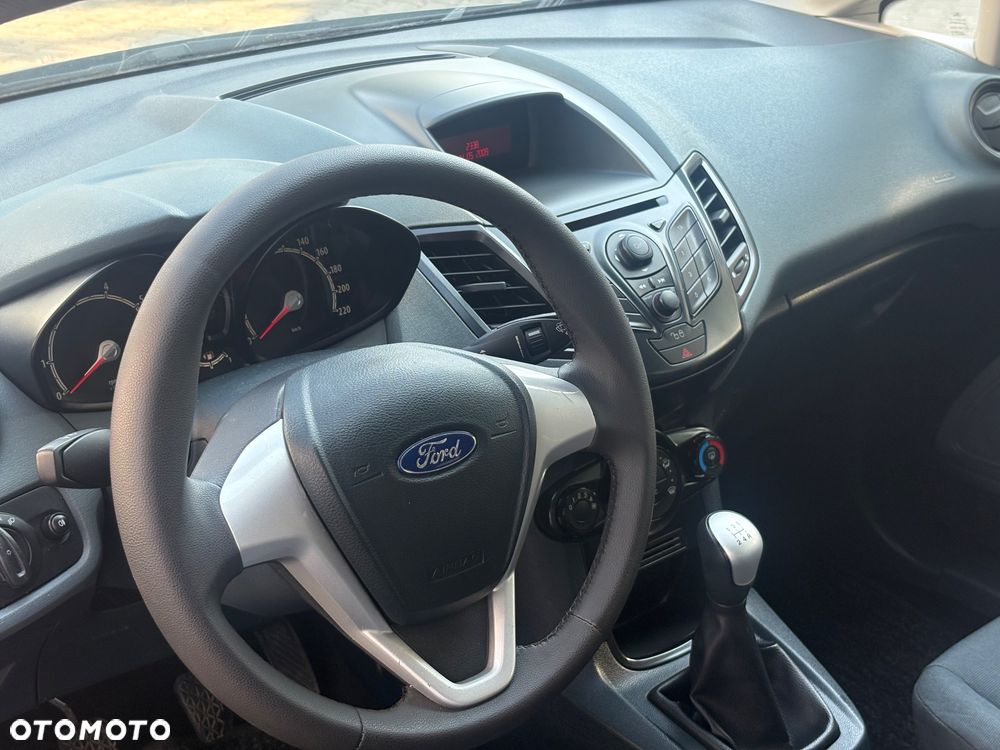 Ford Fiesta 1.25 Ambiente - 9