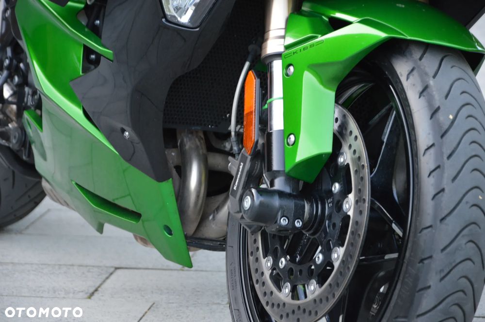 Kawasaki Ninja H2 SX - 12