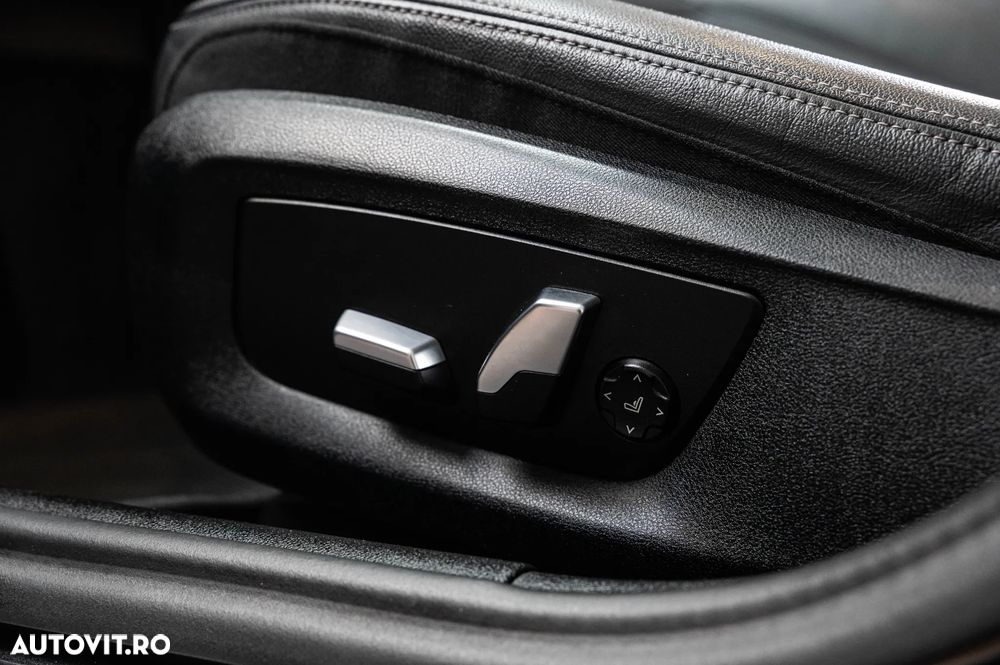 BMW Seria 5 520d Aut. Luxury Line - 30