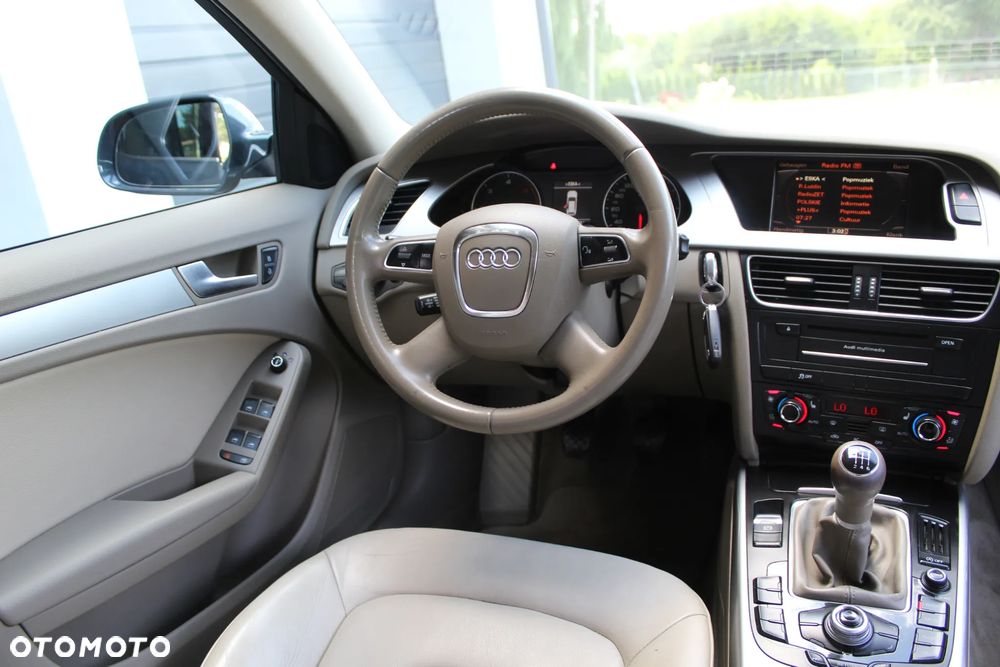 Audi A4 Avant 2.0 TDI e DPF Ambiente - 17