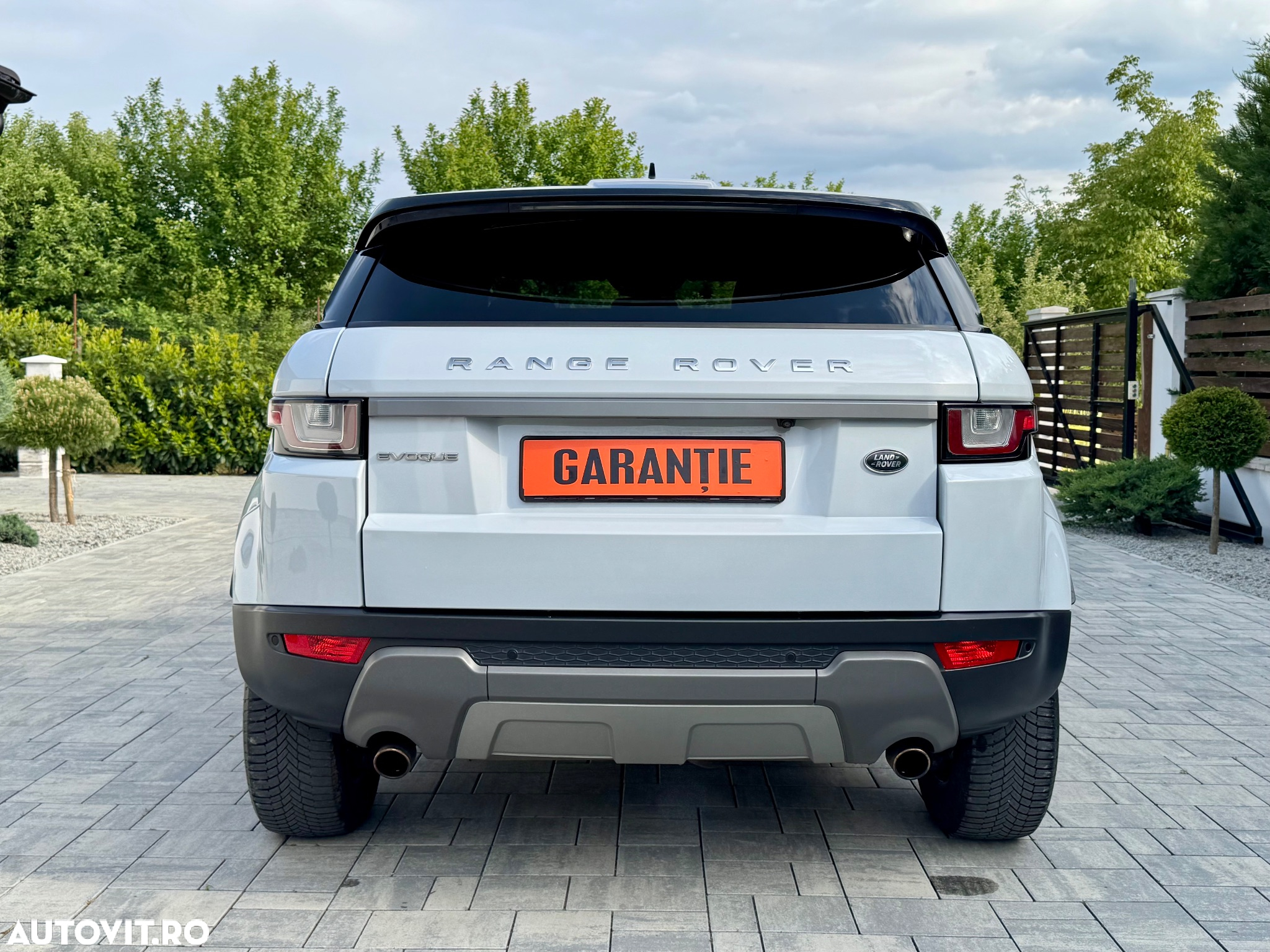 Land Rover Range Rover Evoque 2.0 D180 R-Dynamic HSE - 6