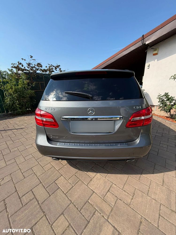 Mercedes-Benz B 180 - 2