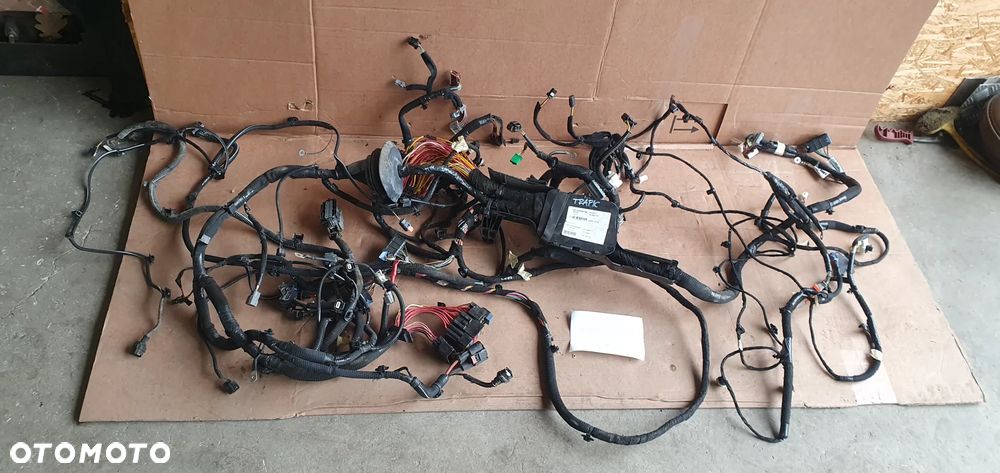 Wiązka instalacja silnika kabiny Renault Trafic III Vivaro B 1.6 DCI CDI 93460519 240141985R - 1