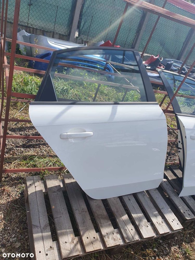 Drzwi TYŁ L/P TYŁ AUDI A4 B8 SEDAN KOD LAKIERU LY9C - 20