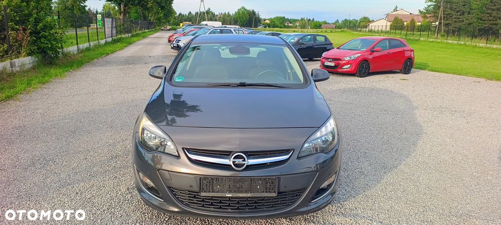 Opel Astra 1.4 Turbo 150 Jahre - 4