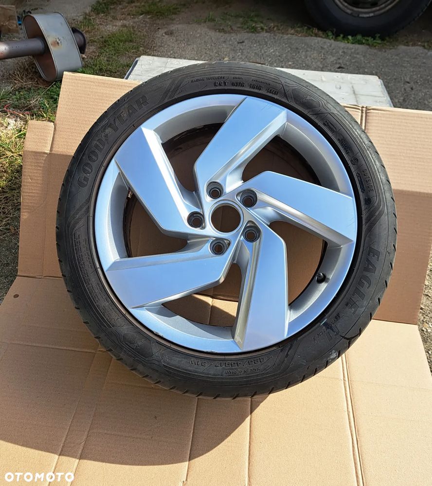 Felga Aluminiowa VW Golf 8 VIII 17 Cali 5H0601025E 7.5Jx17H2 ET 51 Wheel VW Golf 8 VIII 17 5H0601025E 7.5Jx17H2 ET 51 - 2