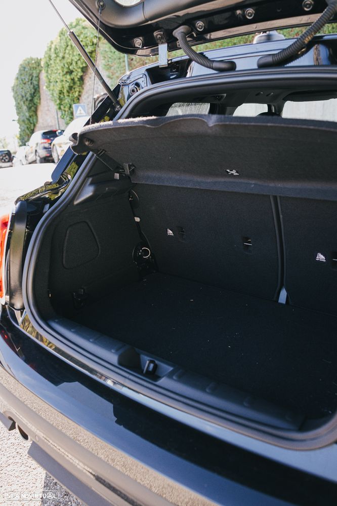 MINI 5 Portas Cooper Auto - 8