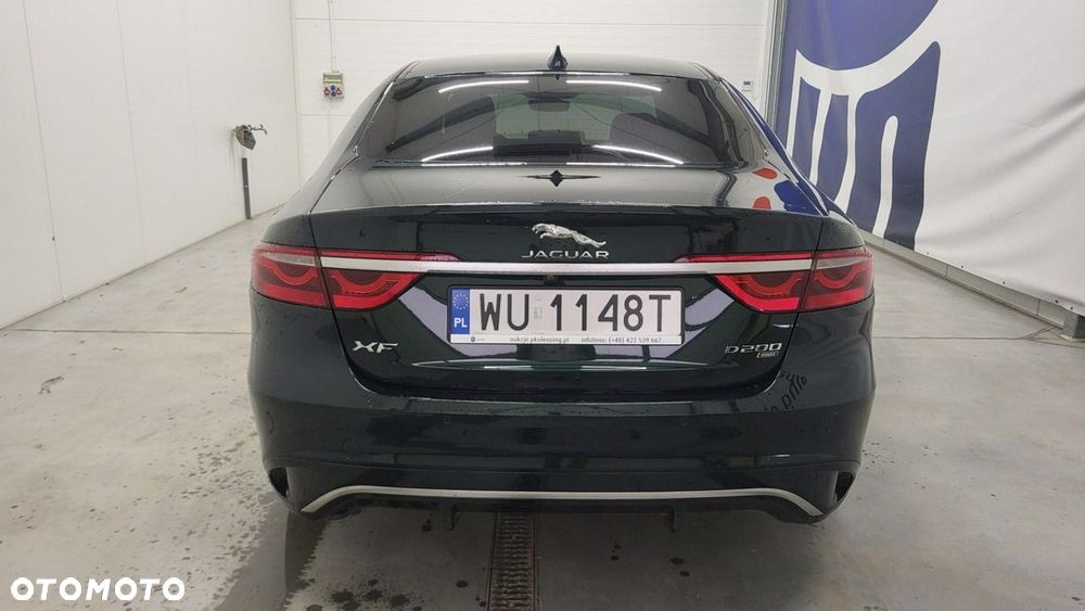 Jaguar XF - 7