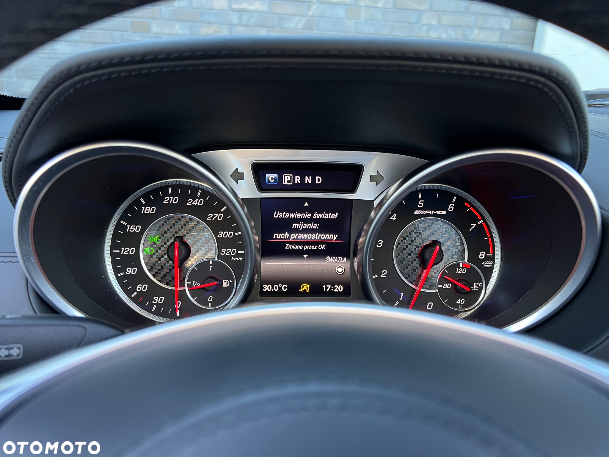 Mercedes-Benz SL 63 AMG - 23