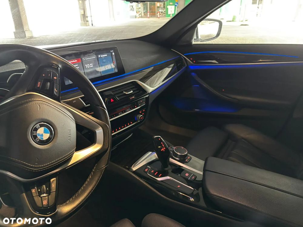 BMW Seria 5 530i Sport Line - 16