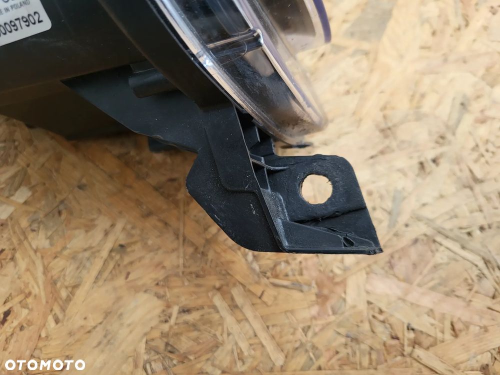 Lampa przednia lewa Citroen C3 III - 3