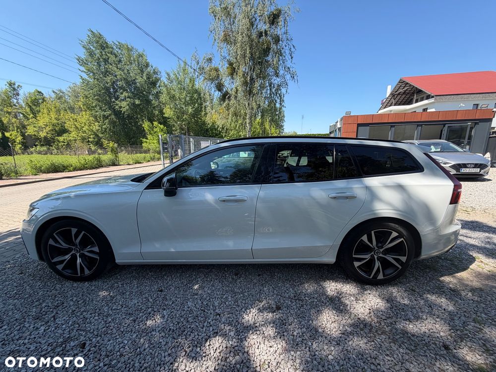 Volvo V60 B3 B R-Design - 5